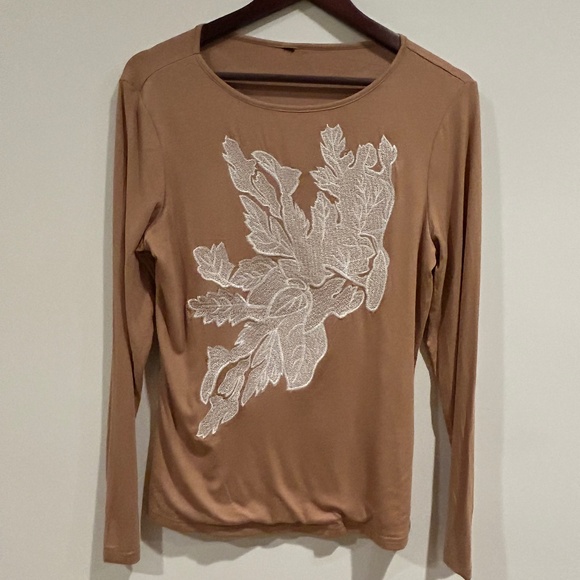 Top - Picture 1 of 2